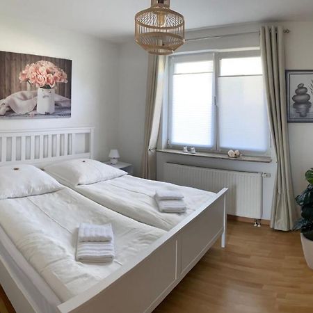 Komfortables Einzelhaus Mit Garten Halstenbek Buitenkant foto