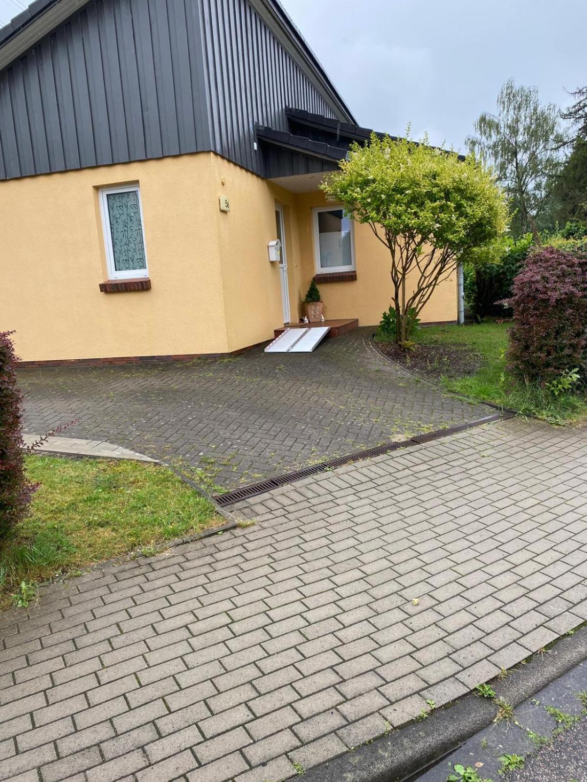 Komfortables Einzelhaus Mit Garten Halstenbek Buitenkant foto